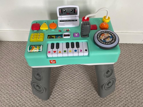 Fisher price mix learn - &, /